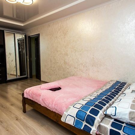 טרנופיל Подобово В Центрі Поряд Жд מראה חיצוני תמונה